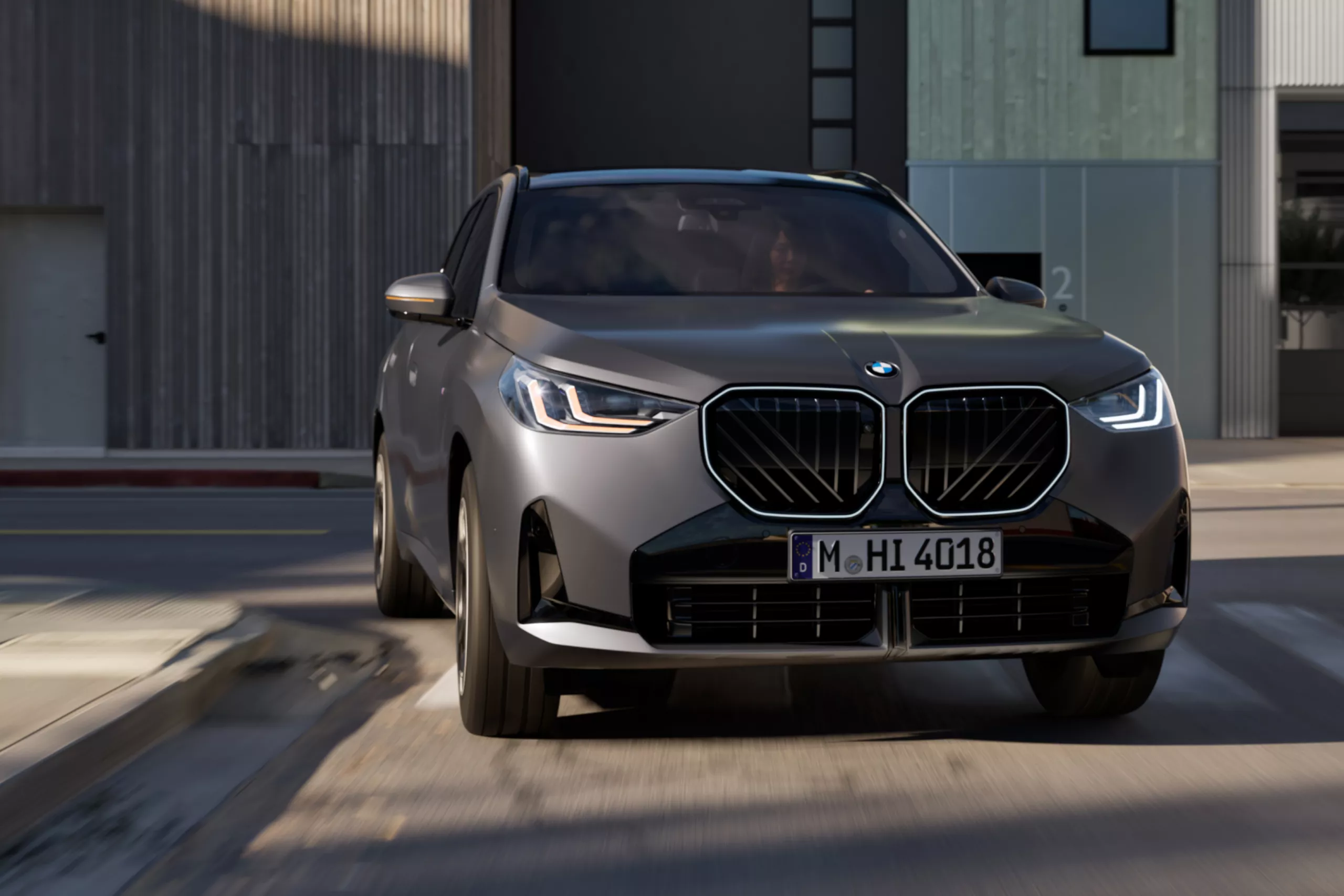 2026 में BMW इंडिया में 6 नए मॉडल लौंच करेगा, जिनमें 3 पूरी इलेक्ट्रिक कारें होंगी: